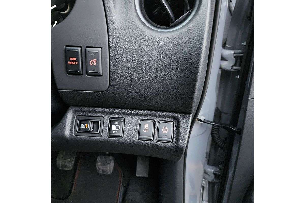 2025 Nissan Navara PRO-4X Warrior D23 4X4