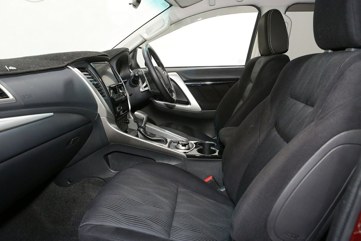 2015 Mitsubishi Pajero Sport GLX QE