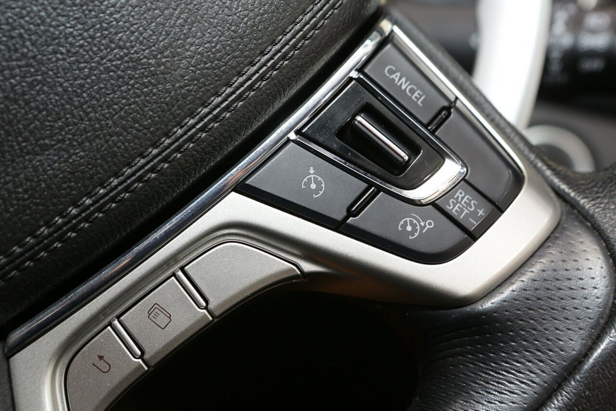 2015 Mitsubishi Pajero Sport GLX QE