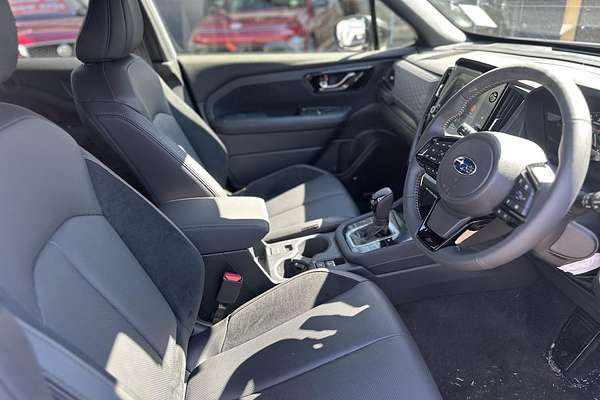 2025 Subaru Forester S6