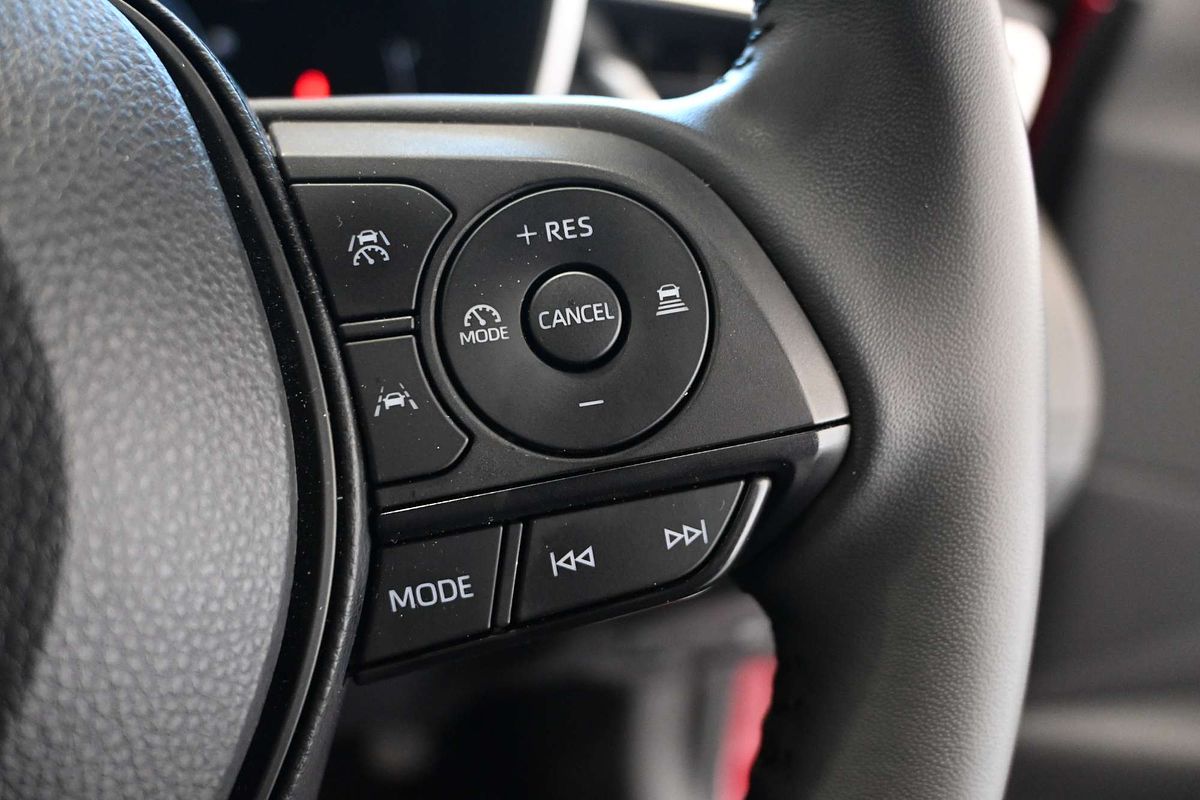 2024 Toyota Corolla Cross GXL