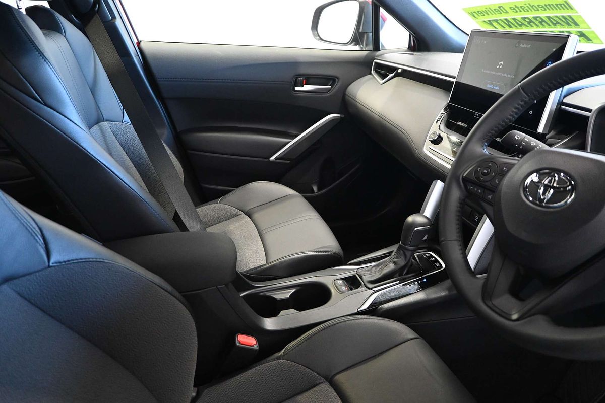 2024 Toyota Corolla Cross GXL