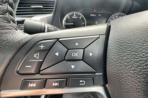 2025 Nissan Navara ST-X D23 4X4