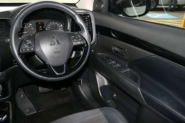 2020 Mitsubishi Outlander LS ZL