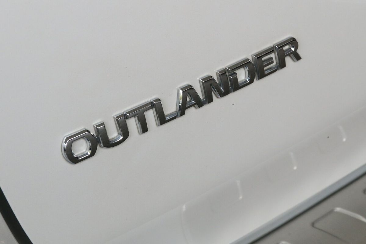 2020 Mitsubishi Outlander LS ZL