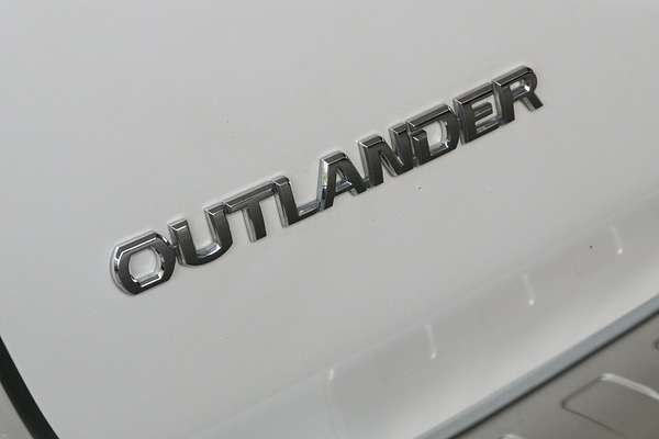 2020 Mitsubishi Outlander LS ZL