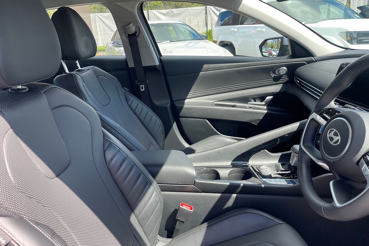 2024 Hyundai i30 Premium CN7.V2