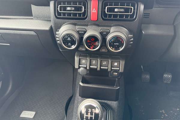 2023 Suzuki Jimny GLX GJ