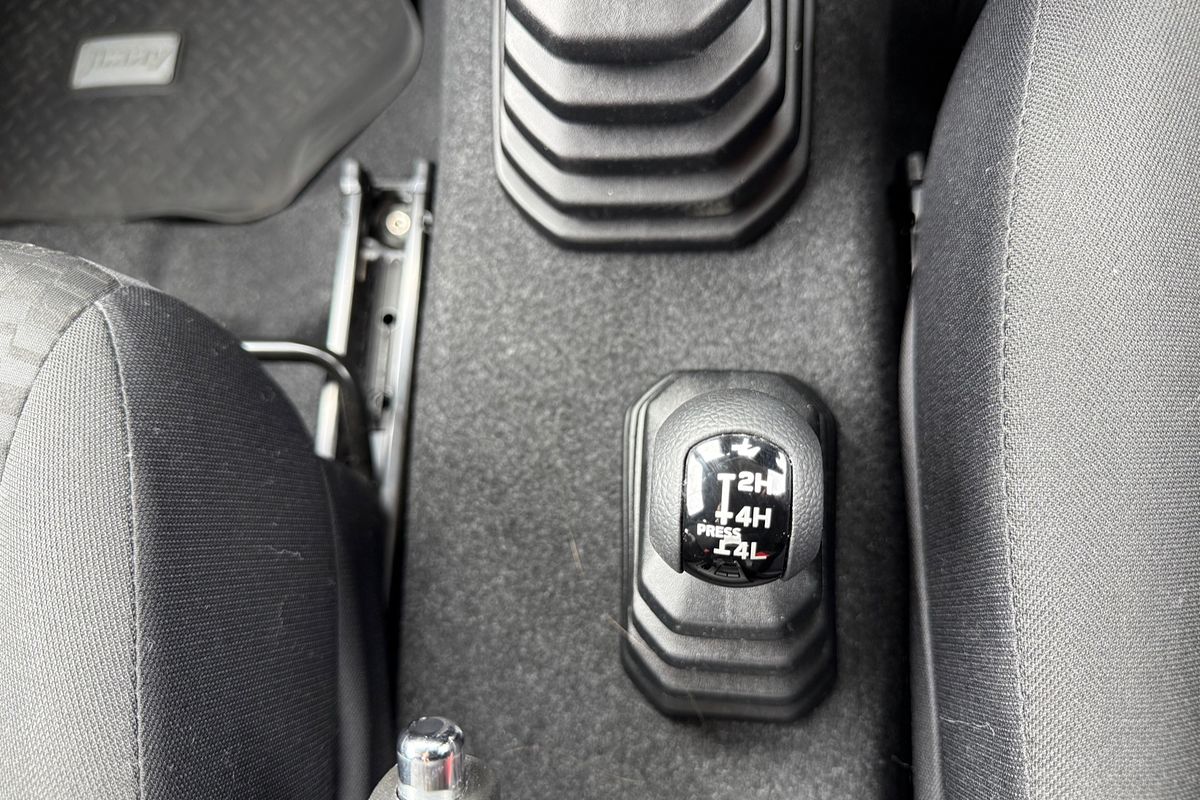 2023 Suzuki Jimny GLX GJ