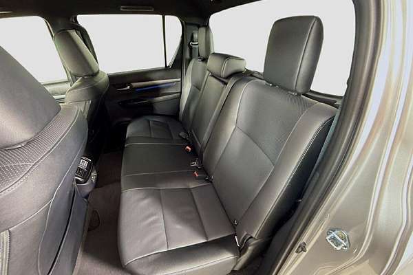 2025 Toyota Hilux Rogue 48V GUN126R 4X4