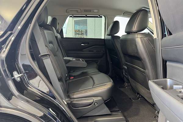 2024 Nissan Pathfinder Ti R53