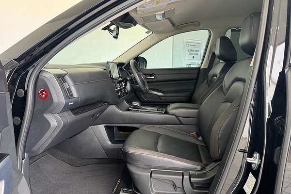 2024 Nissan Pathfinder Ti R53