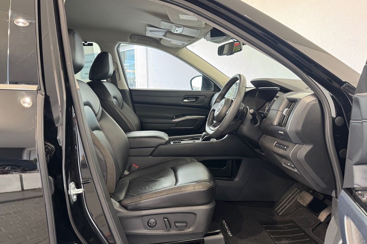 2024 Nissan Pathfinder Ti R53