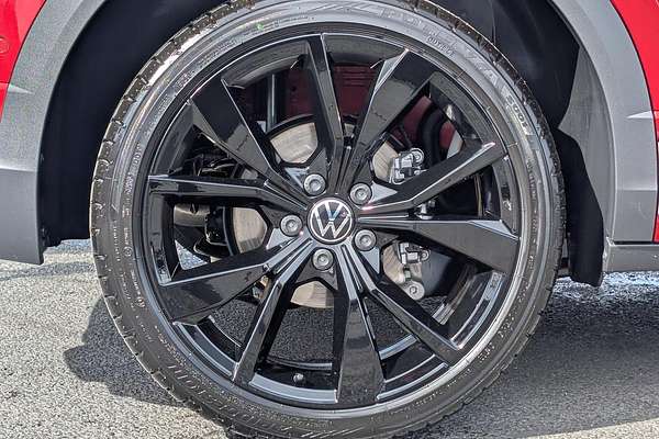 2025 Volkswagen T-Roc 140TSI R-Line D11