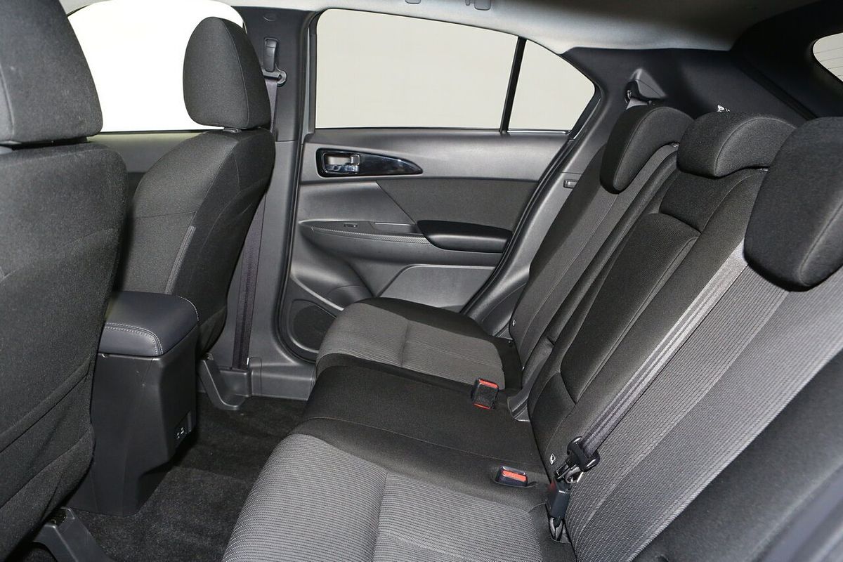 2024 Mitsubishi Eclipse Cross LS YB