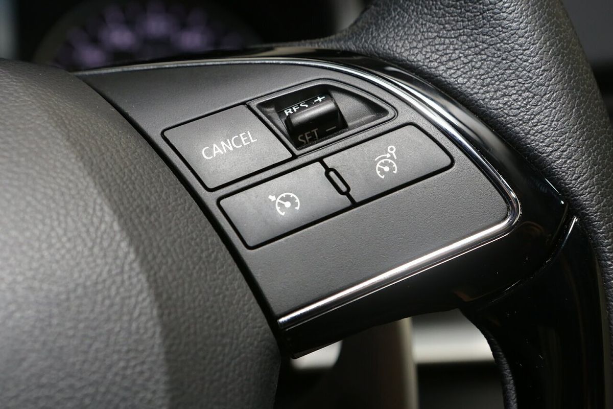 2024 Mitsubishi Eclipse Cross LS YB