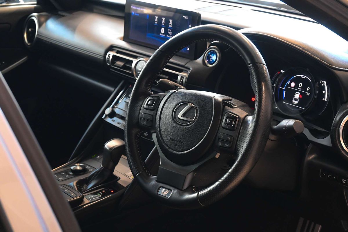 2020 Lexus IS IS300h F Sport AVE30R