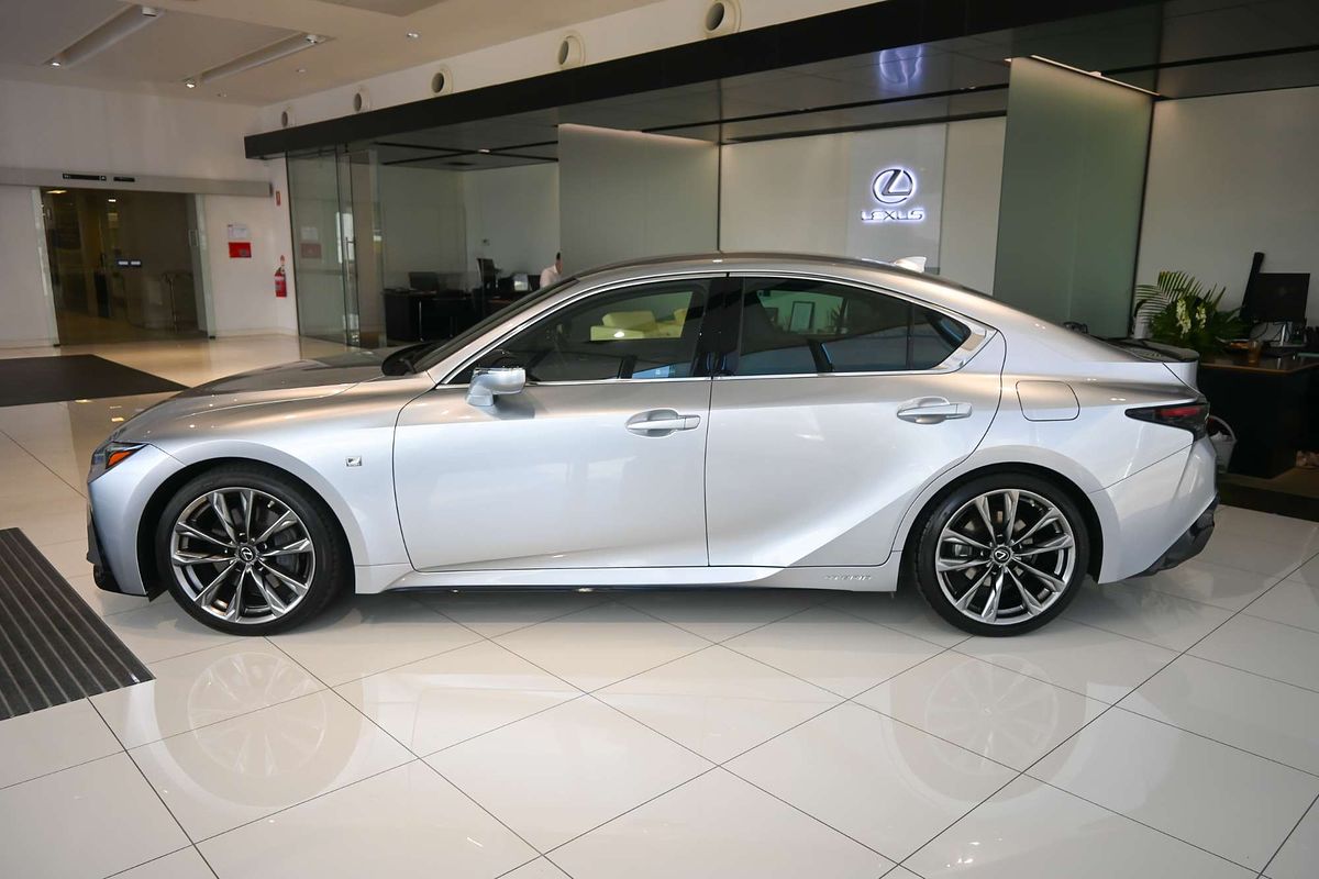 2020 Lexus IS IS300h F Sport AVE30R