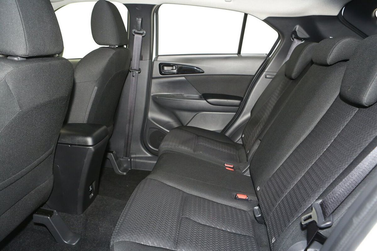 2024 Mitsubishi Eclipse Cross ES YB