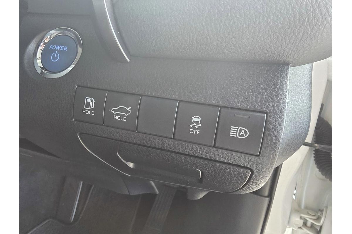 2021 Toyota Camry Ascent AXVH70R