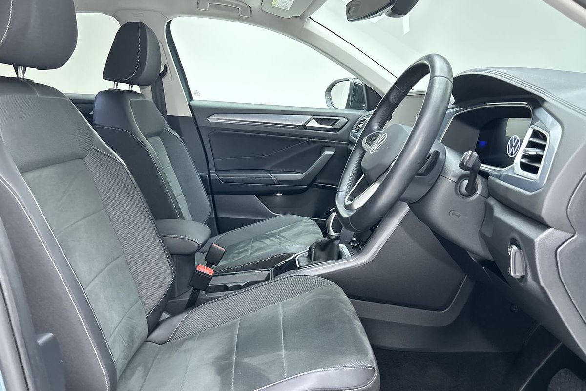 2022 Volkswagen T-Roc 110TSI Style D11