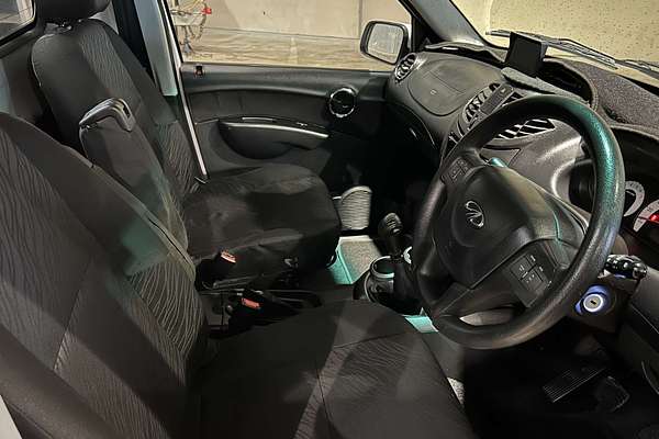 2016 Mahindra Genio   Rear Wheel Drive