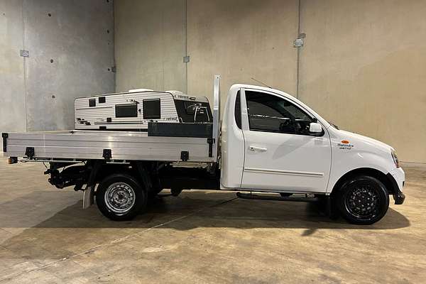 2016 Mahindra Genio   Rear Wheel Drive