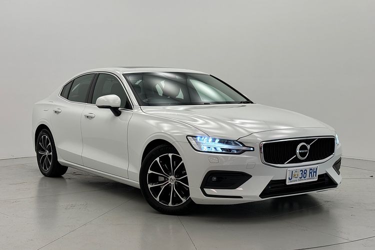 2020 Volvo S60 T5 R-Design