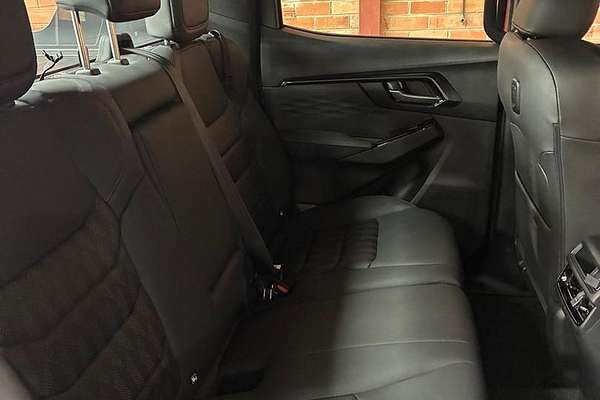 2025 Isuzu D-MAX X-TERRAIN 4X4