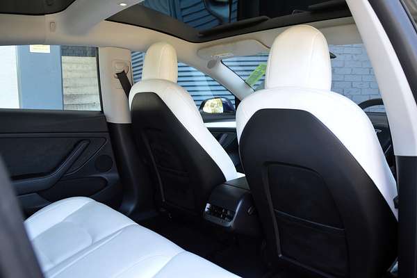 2022 Tesla Model 3 Long Range