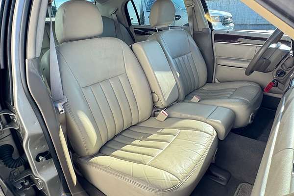 2004 Lincoln TOWNCAR SIGNATURE