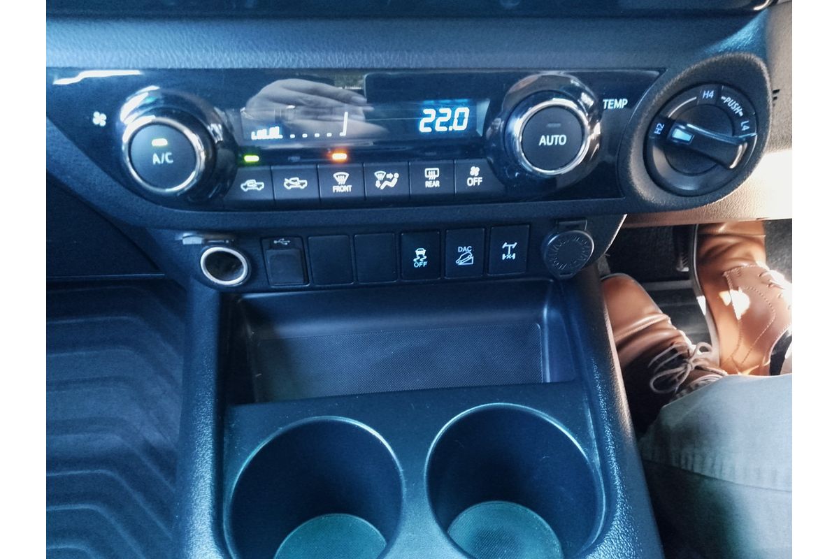 2020 Toyota Hilux SR5 GUN126R 4X4