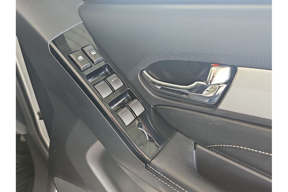 2018 Isuzu MU-X LS-T