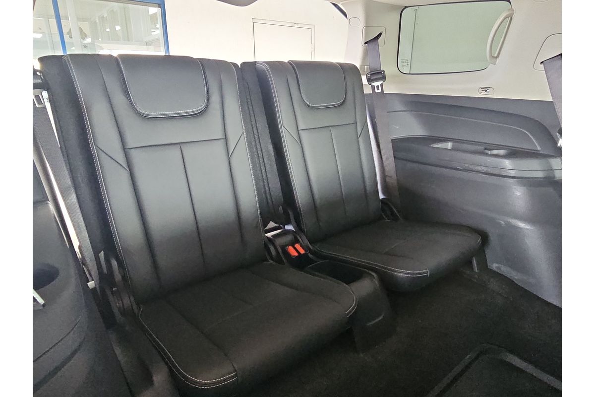 2018 Isuzu MU-X LS-T