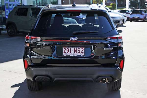 2025 Subaru Forester Hybrid Touring S6