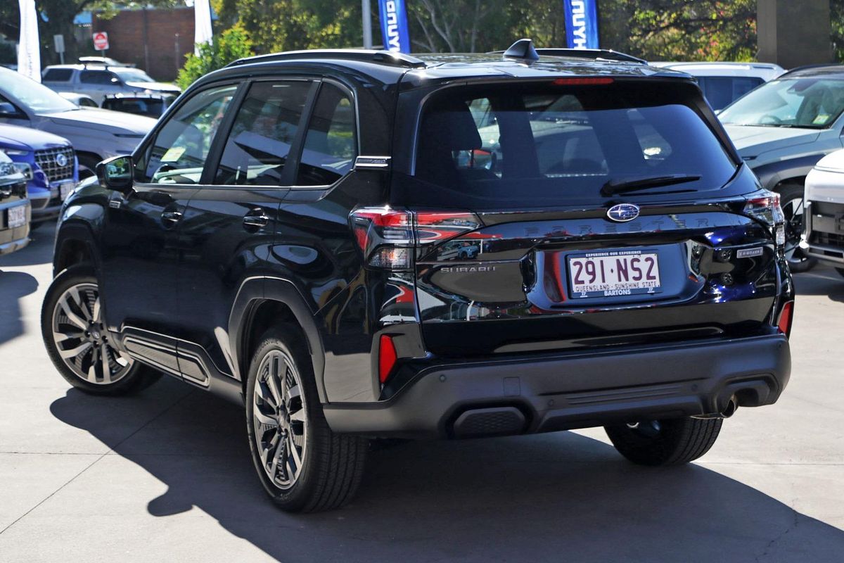 2025 Subaru Forester Hybrid Touring S6