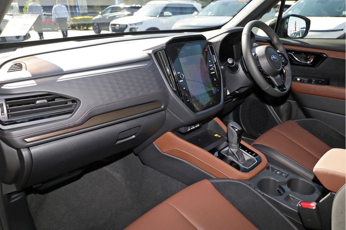2025 Subaru Forester Hybrid Touring S6