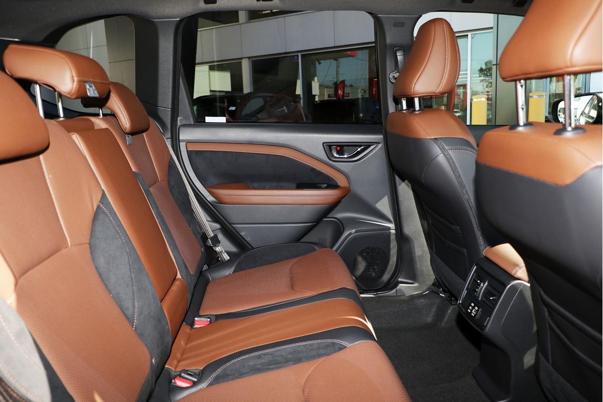 2025 Subaru Forester Hybrid Touring S6