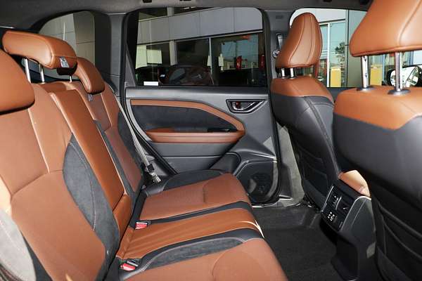 2025 Subaru Forester Hybrid Touring S6