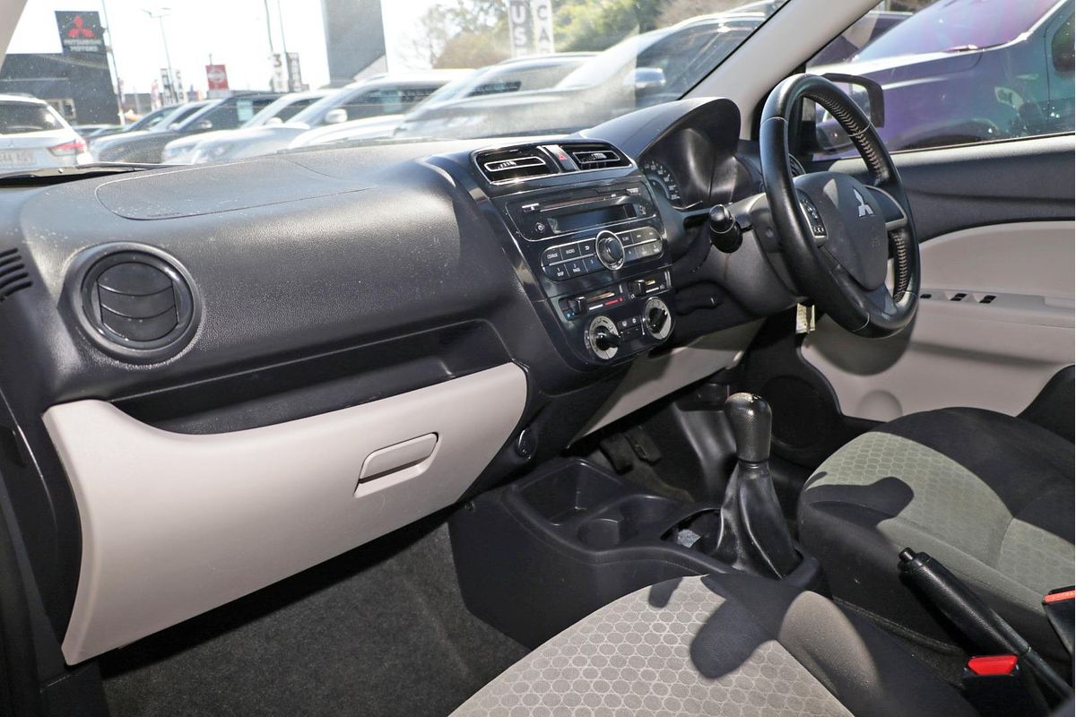 2014 Mitsubishi Mirage ES LA