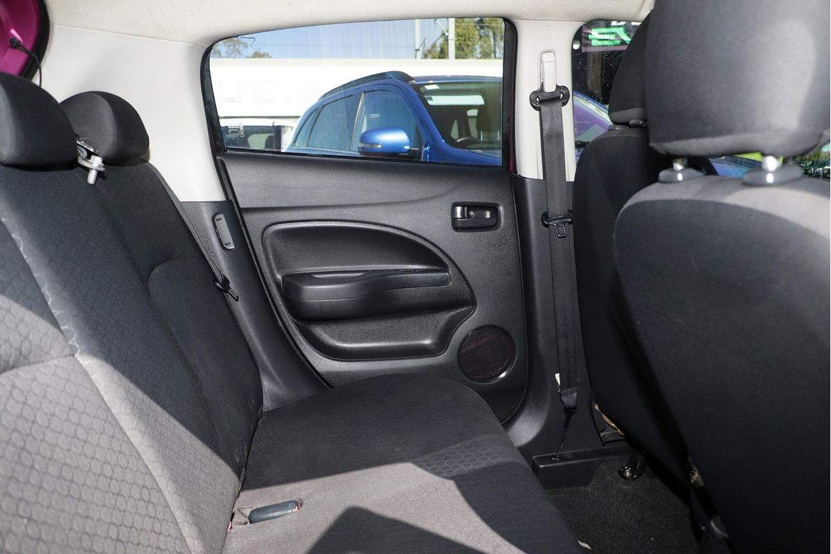 2014 Mitsubishi Mirage ES LA