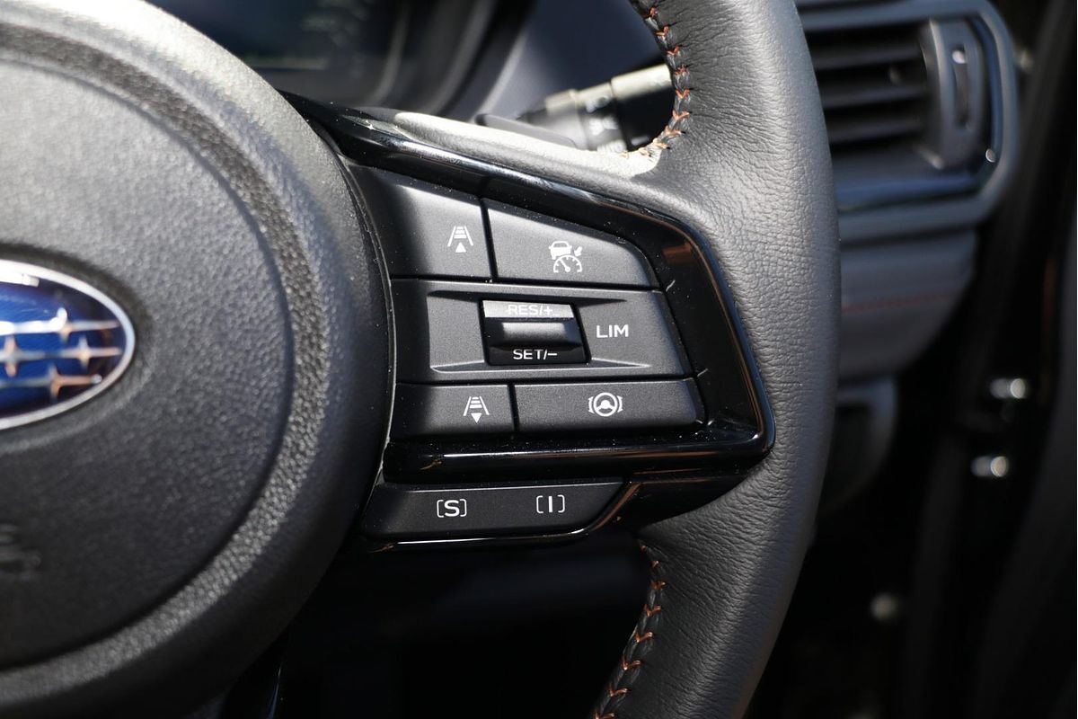 2025 Subaru Forester Hybrid Touring S6