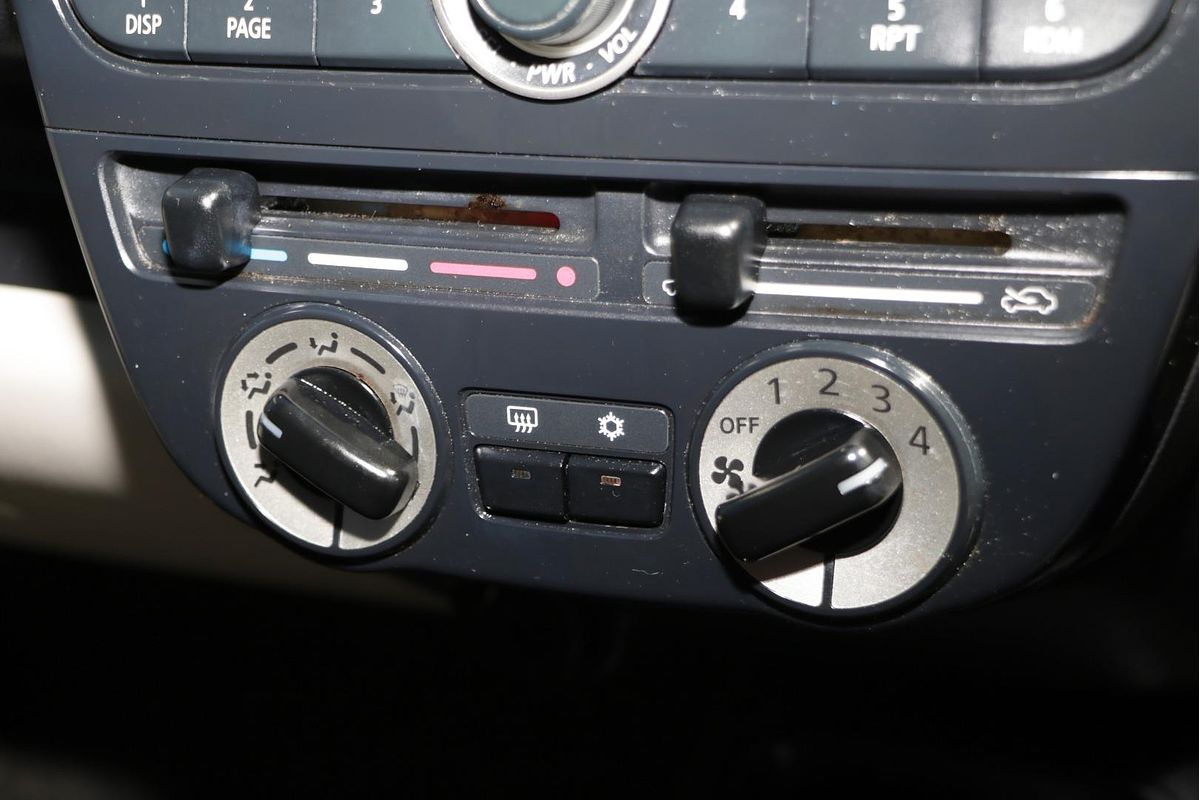 2014 Mitsubishi Mirage ES LA