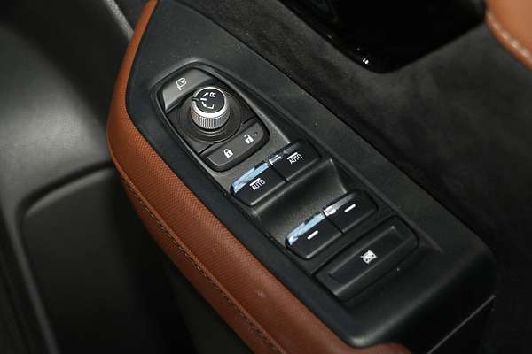 2025 Subaru Forester Hybrid Touring S6
