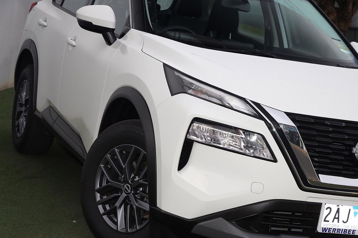 2025 Nissan X-TRAIL ST T33
