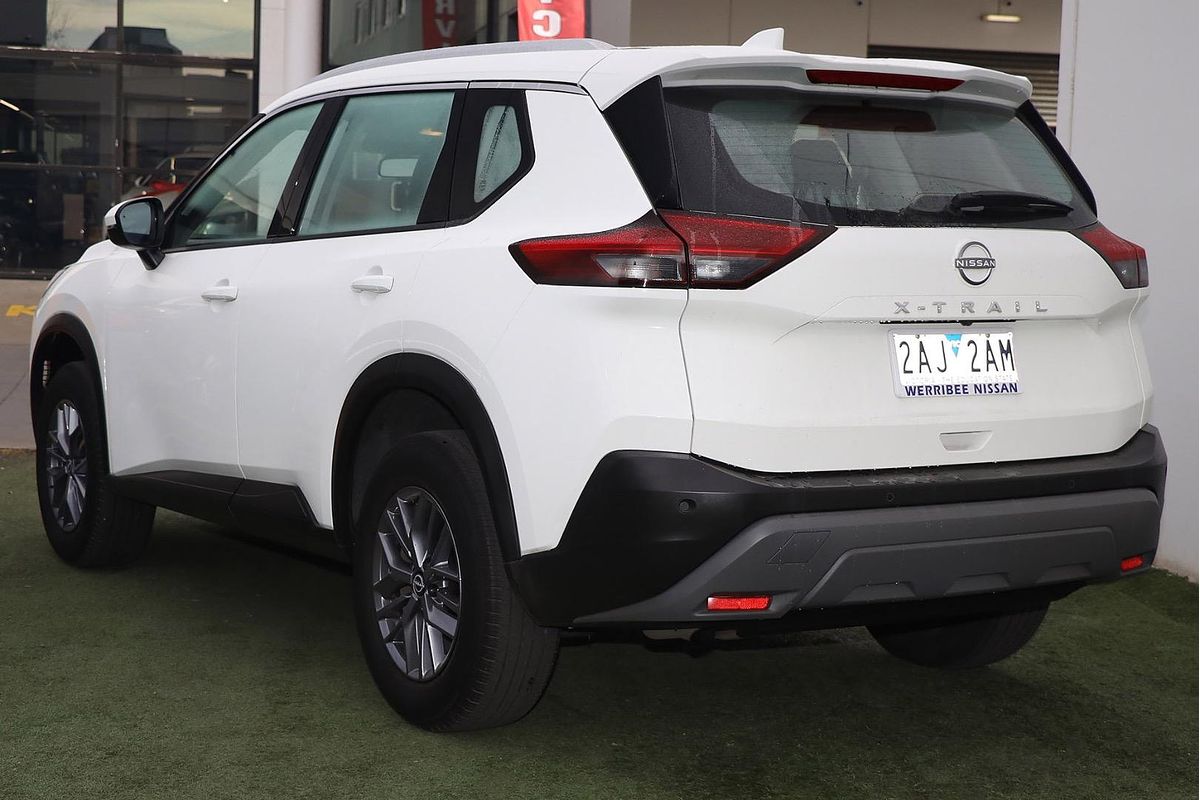 2025 Nissan X-TRAIL ST T33