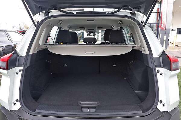 2025 Nissan X-TRAIL ST T33