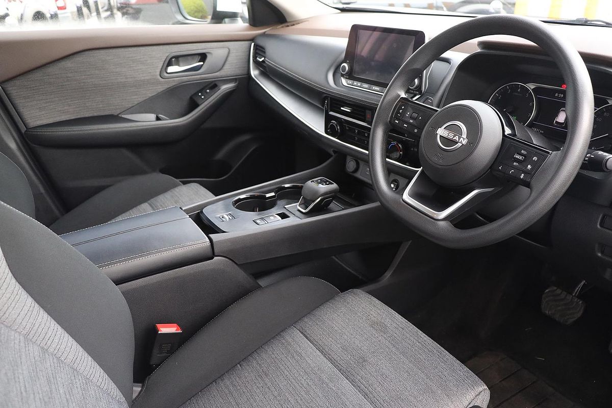 2025 Nissan X-TRAIL ST T33