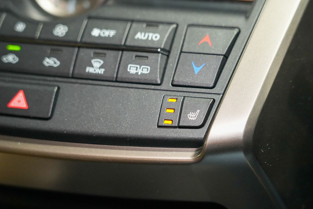 2016 Lexus NX NX200t Luxury AGZ15R