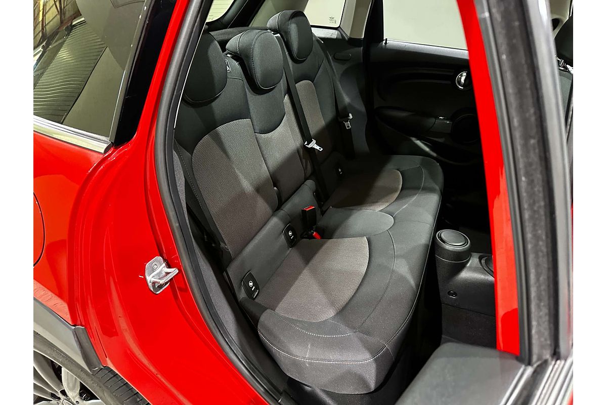 2018 MINI Hatch Cooper F55